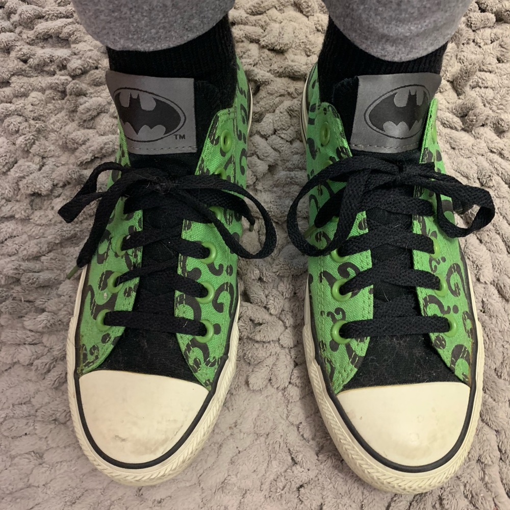 Men Converse shoes batman edition the sphynx